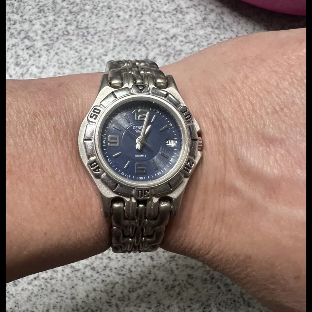 Ladies watch. By Geneva